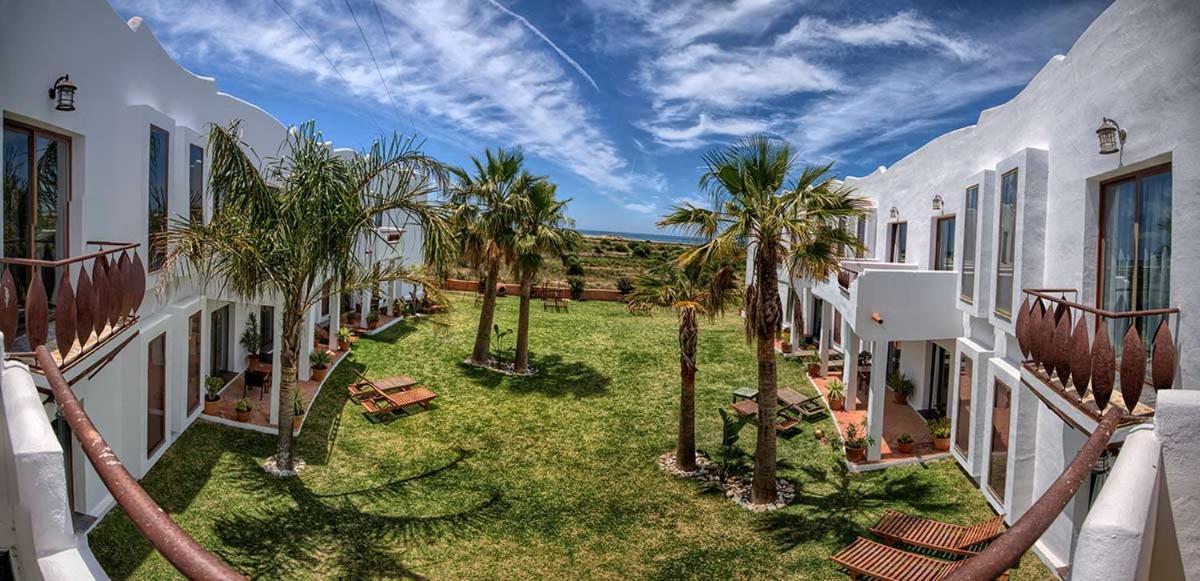 Apartamentos Turisticos Bahia De Trafalgar زاهورا المظهر الخارجي الصورة